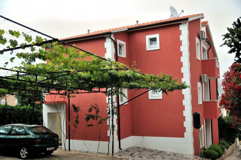 Apartments Mira 로고즈니차 외부 사진