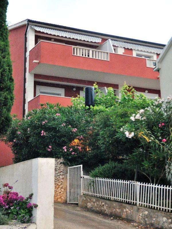 Apartments Mira 로고즈니차 외부 사진