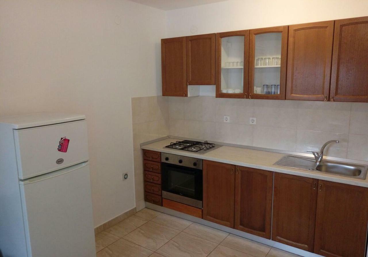 Apartments Mira 로고즈니차 외부 사진