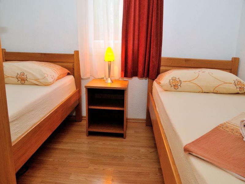 Apartments Mira 로고즈니차 외부 사진